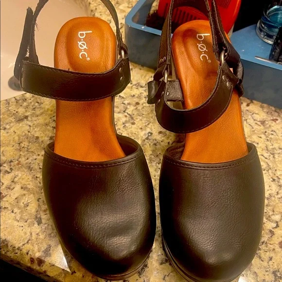b.o.c. Black Natasha Leather Clogs size 10 - Picture 1 of 5